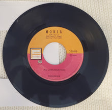 Load image into Gallery viewer, Las Comunicativas &quot;Monia&quot; 45 (USED) - Fermata Records
